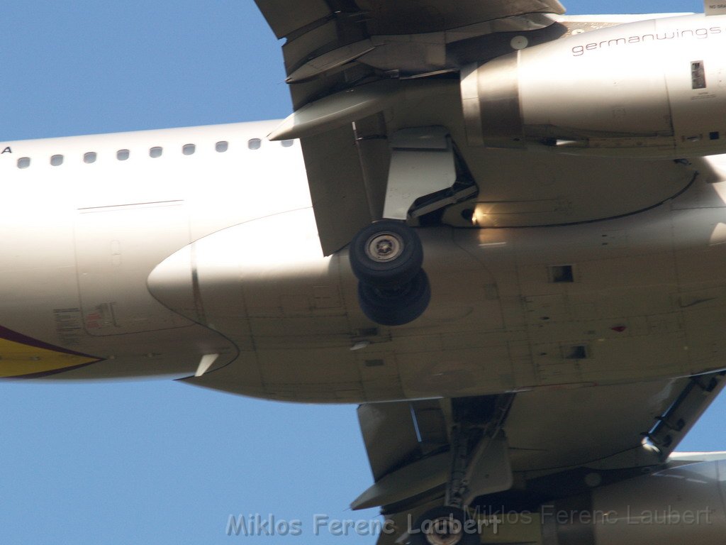 Warten auf den Airbus 380 Koeln Bonn P231.JPG